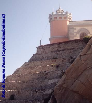 Faro e cielo